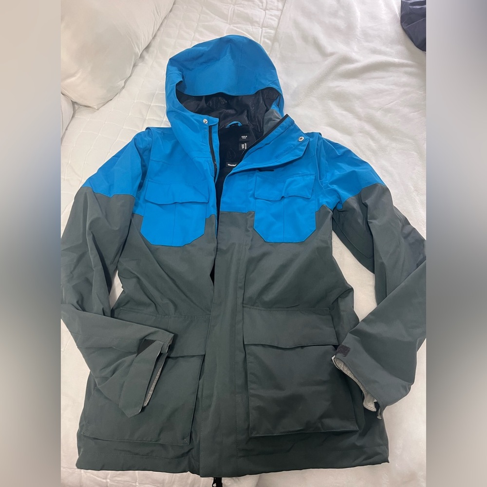 Volcom snowboarding / ski jacket